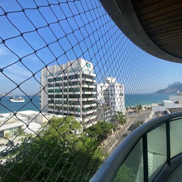 30 secs to the beach, 3 balconies, 2 bdrms ensuite