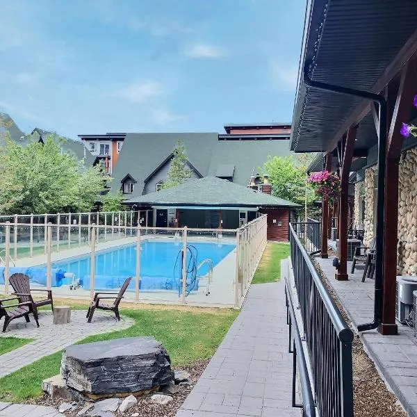 Mystic Chalet managed by Little Sister Getaways, hotel v destinaci Canmore