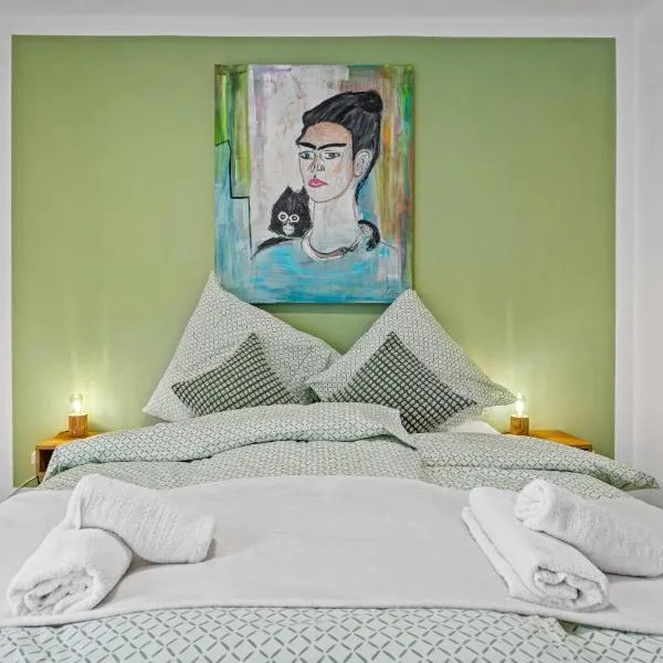 Smurmelhomes Oase: Terrasse - Parken - Kind, hotel in Passau