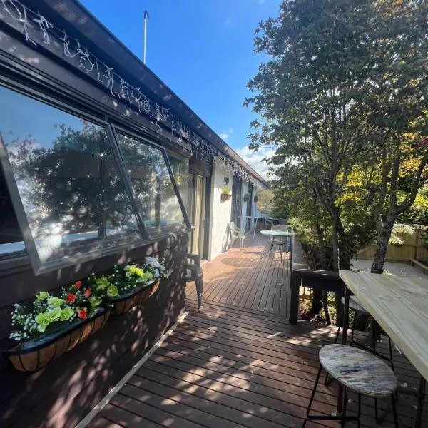 Young Woods Lodge, khách sạn ở Lake Tarawera