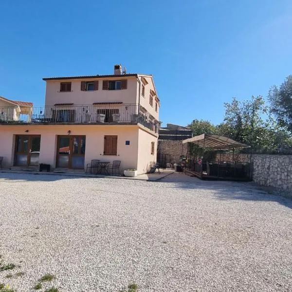 Apartmani Barbara Brseč, hotel a Brseč (Bersezio)