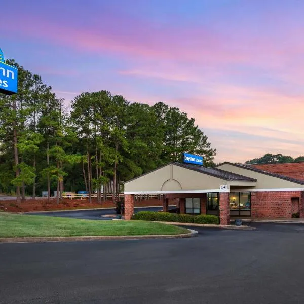 Days Inn & Suites by Wyndham Rocky Mount Golden East, hotel in Rocky Mount