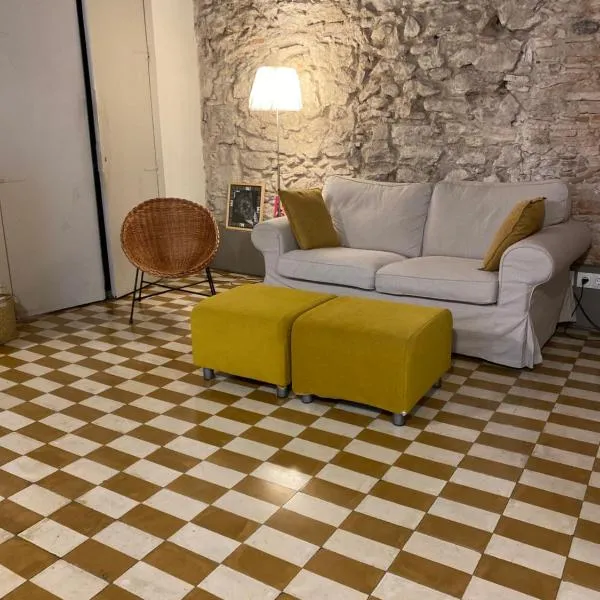 Priçosa Apart for Cyclists & Travellers，位于赫罗纳的酒店