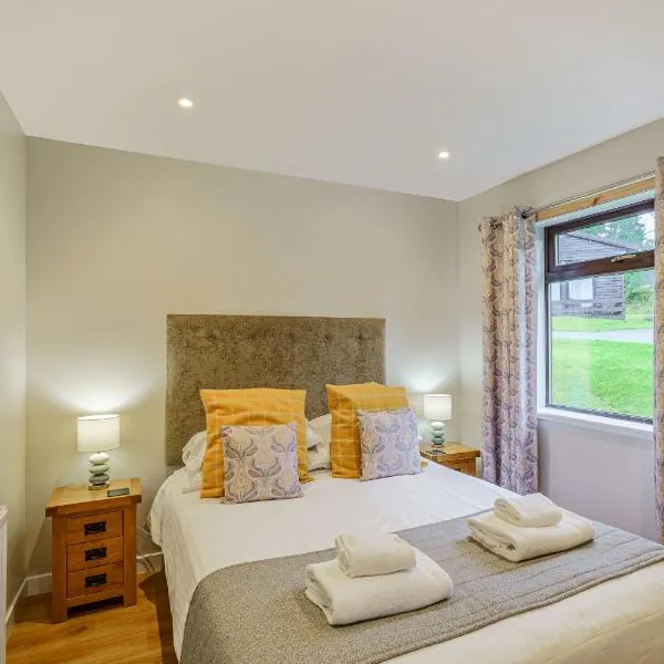 Birch Lodge 16, hotell i Newton Stewart