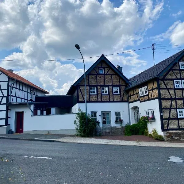 eichHAUS Eifel: Rheinbach şehrinde bir otel
