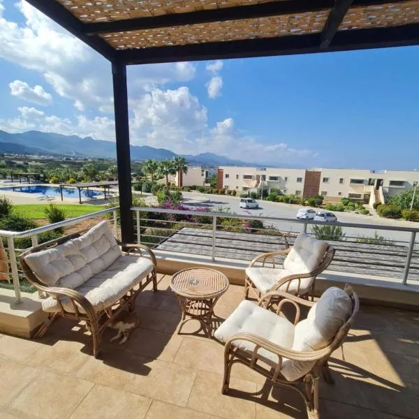 Penthouse with rooftop terrace, hotel in Tatlısu