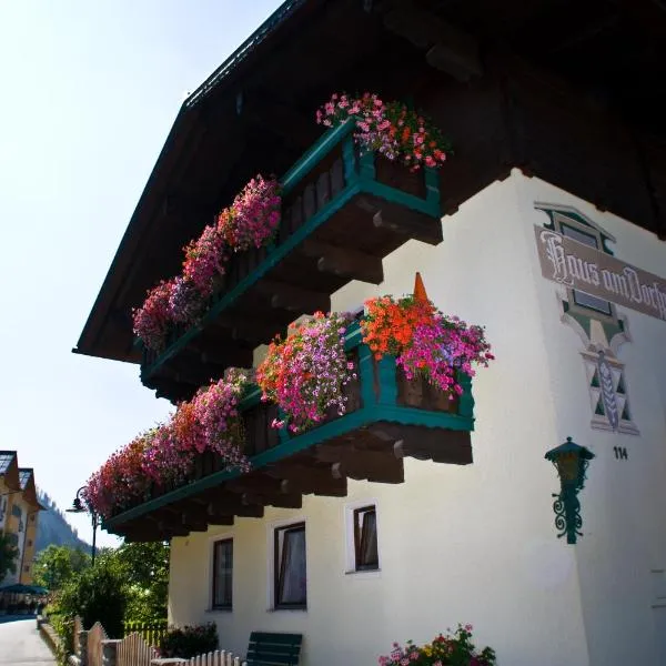 Pension Haus am Dorfplatz, hotel ve Flachau