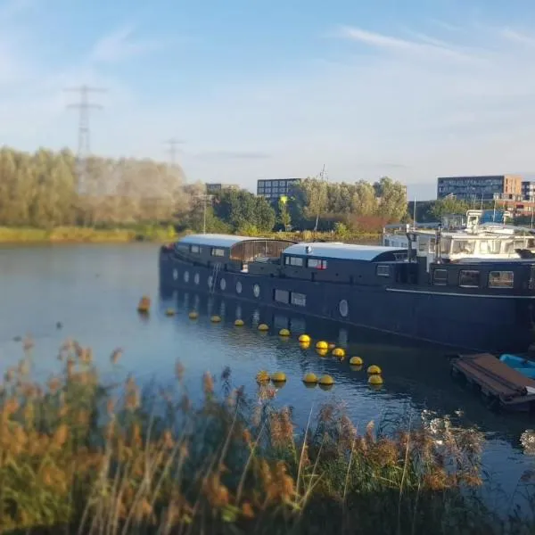 EUPHRATE HOUSeBOAT, hotel en Ámsterdam