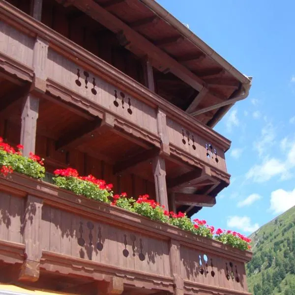 Hotel Garni Pirchhütt, hotel v destinaci Obergurgl