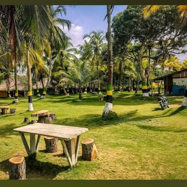 CABAÑAS DONDE EL PAISA, vista al mar, acceso a la playa，阿沃萊特斯的飯店