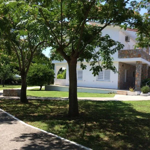 Villa Jeanna, hotel en Troulos