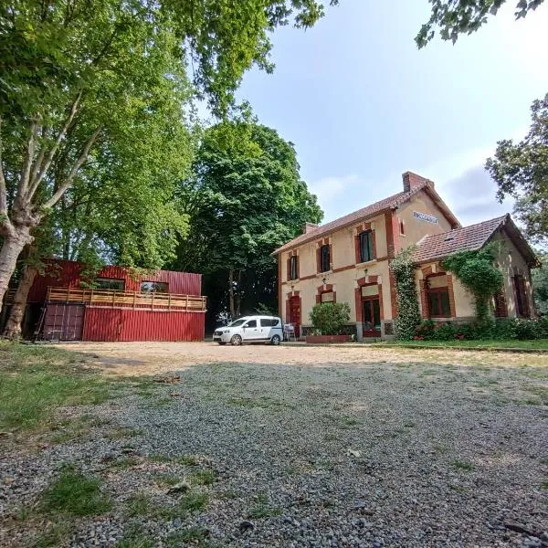 Gites de La Gare - Le Studio, hotel in Plessé