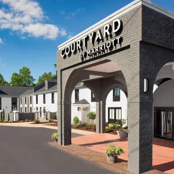 Courtyard Winston-Salem University, hotel in Bethania Station