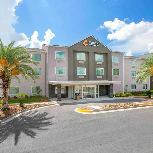 Comfort Inn & Suites Houma, hotel en Chauvin