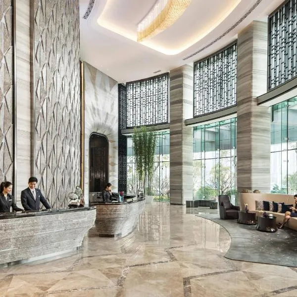 JW Marriott Hotel Shenzhen Bao'an International Airport, hotel din Bao'an