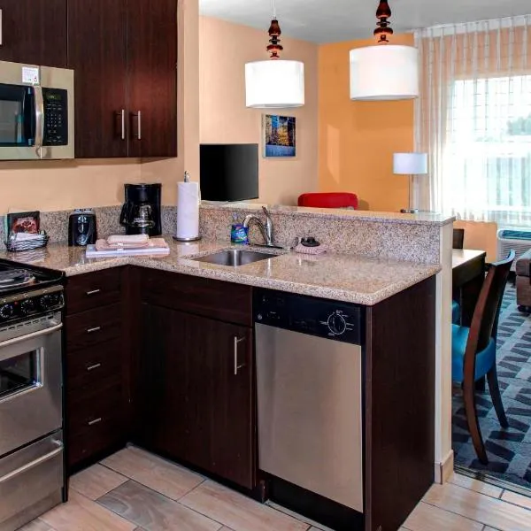 TownePlace Suites by Marriott Bakersfield West, hotel v destinaci Bakersfield