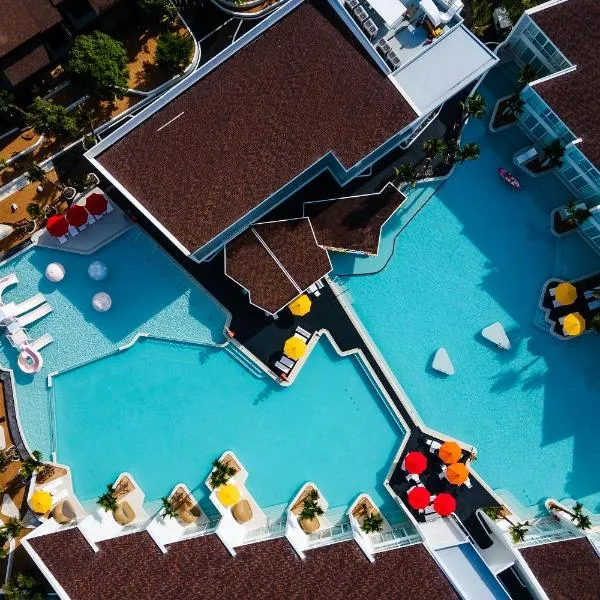 The Gems Mining Pool Villas Pattaya, hotel en Nong Prue