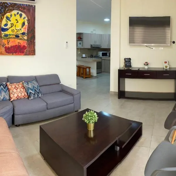 GARZOTA SUITE DEL ARTE 3er Piso, khách sạn ở Guayaquil