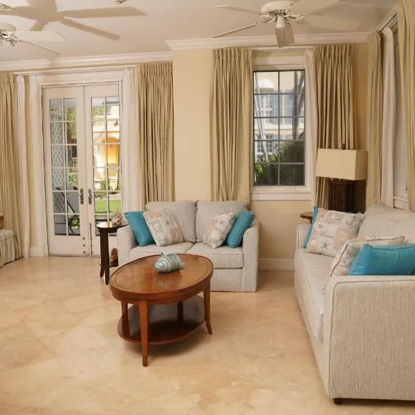 Villa Renaissance Unit 501 Grace Bay Beach, hotel v destinaci The Bight Settlements