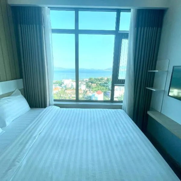 Beachfront Hon Chong Nha Trang Apartment, hotel v Nha Trangu
