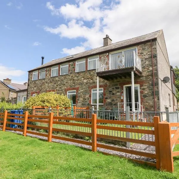 Coed y Glyn Bach Equestrian, hotel Caernarfonban