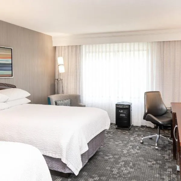 Courtyard by Marriott Columbus Tipton Lakes, готель у місті Taylorsville