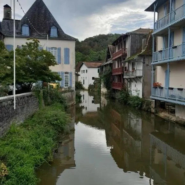 Maison ICHABELENIA, hotel in Salies-de-Béarn