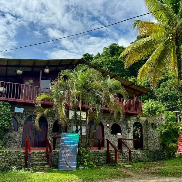 Posada Turística Rocas De Cabo Marzo, hotel v destinaci Bahía Solano