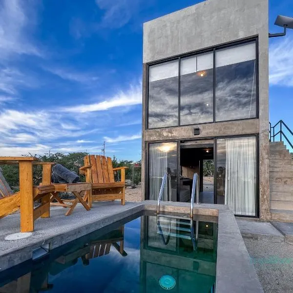 The Big Chill 1BR loft pool & rooftop, hotel in El Sargento