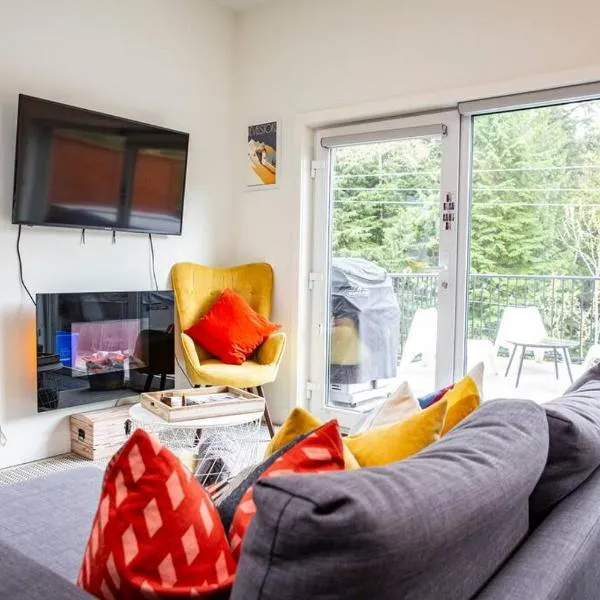 Reved Up & Out - Remarkable Two Bedroom Condo, hotel a Revelstoke