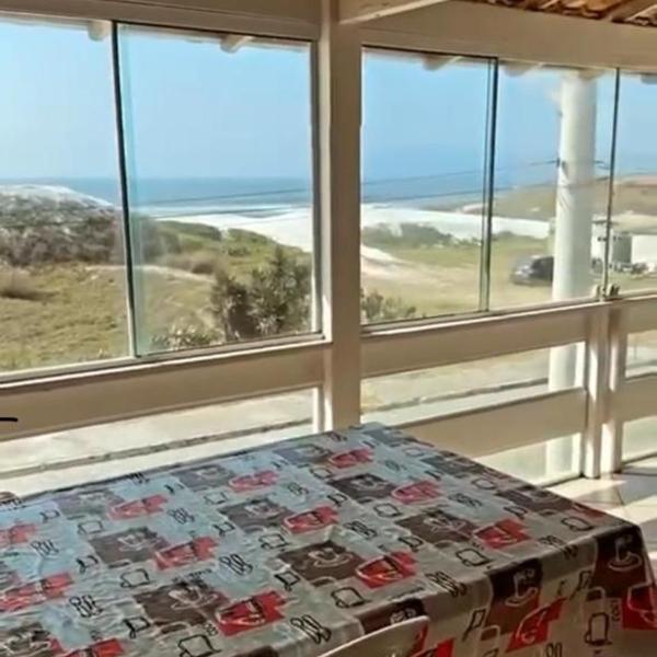Cabo Frio- Casa pé na areia - Suíte vista mar- Garagem coberta privativa 2 vagas - Hospedagem para até 10 pessoas