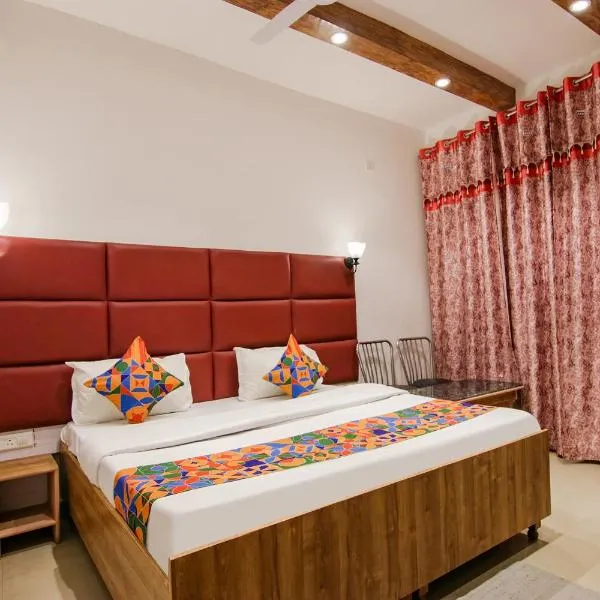 FabHotel Grover, hotel em Kangra