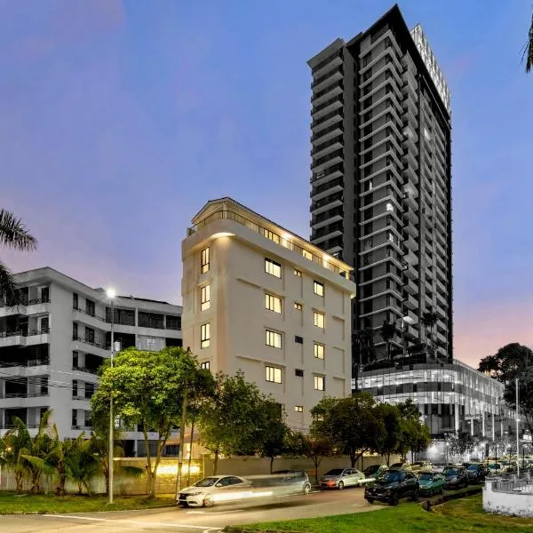 Codrington House - Boutique Apartments, hotel sa George Town