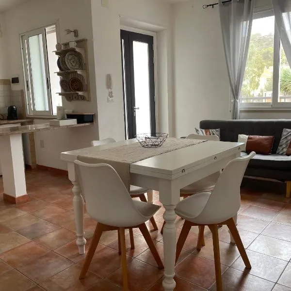 Appartamenti ucuppu, hotel em Carloforte