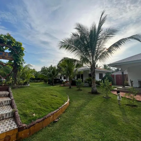 E&N Paradise Island Resort, hotel v destinaci Canmunag