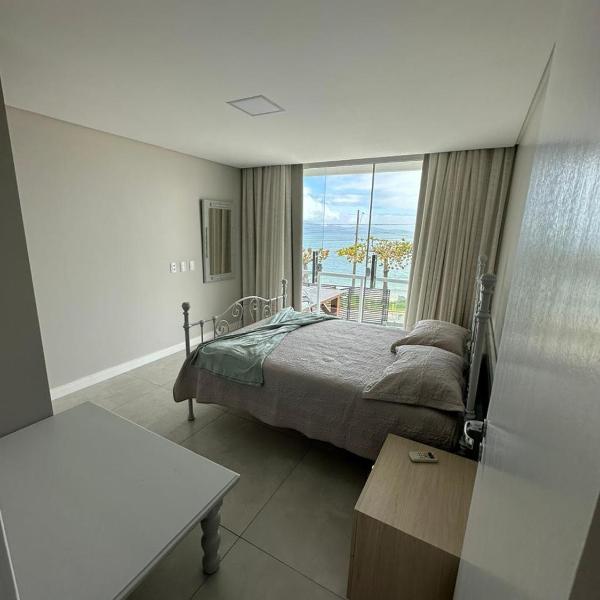 Apartamento Frente Mar em Porto Belo - Foto 2