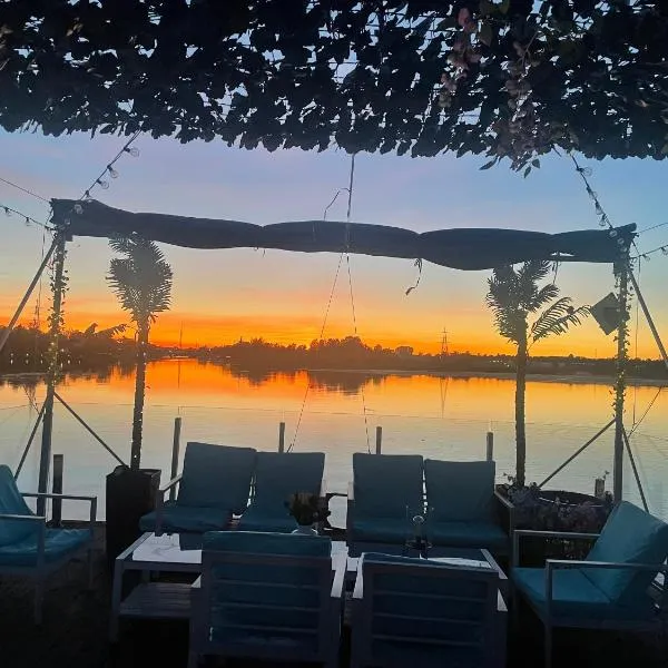 Houseboat on the water, hotel in Liepāja