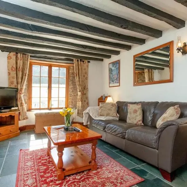 Hope Cottage - chocolate box thatch in Chittlehampton, North Devon、Chittlehamptonのホテル