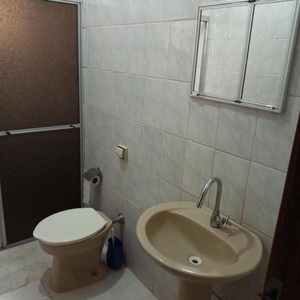 Casa De Mãe Quarto Triplo com Banheiro ao lado - Foto 3