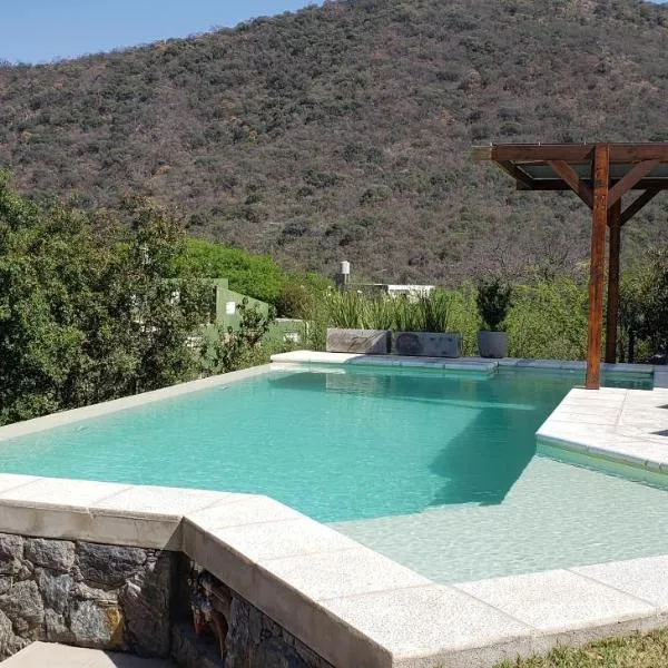 Casa Sierras de Córdoba Villa el Diquecito, hotel in La Calera