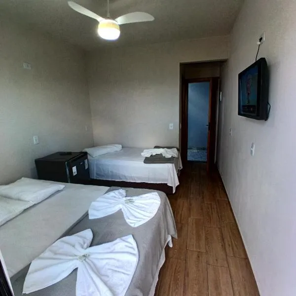 Suíte 03 com Varanda - Avenida Hospedagem, ξενοδοχείο σε Sao Thome das Letras