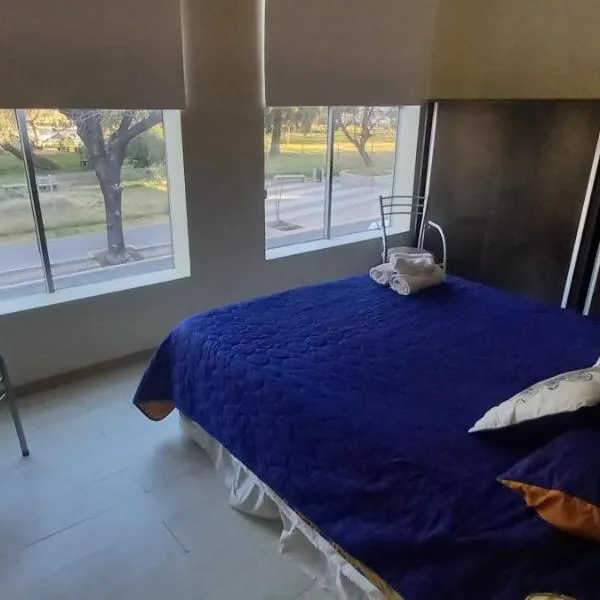 Confortable y Amplio loft, khách sạn ở Mendoza