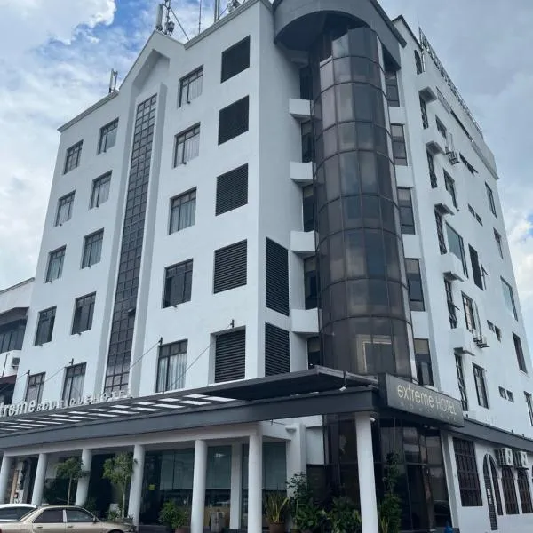 Extreme Boutique Hotel, hotel em Keluang