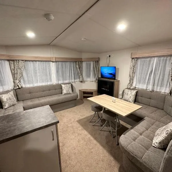 Billing Aquadrome Luxury Static Caravan, hotel en Wollaston