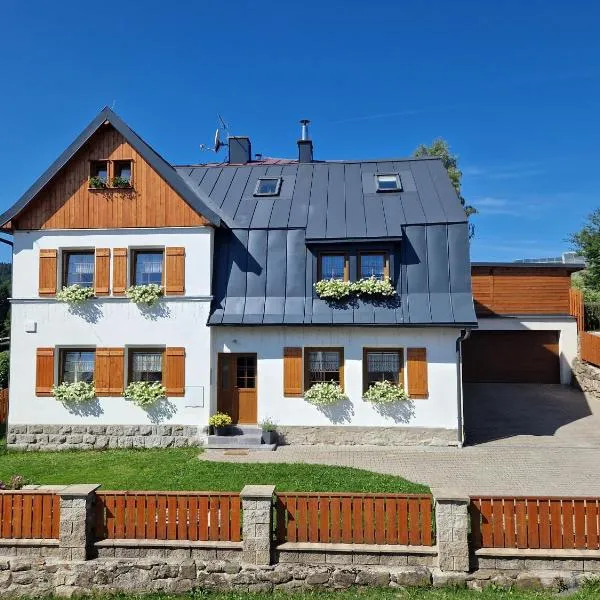 Pension MAX, hotel in Pernink