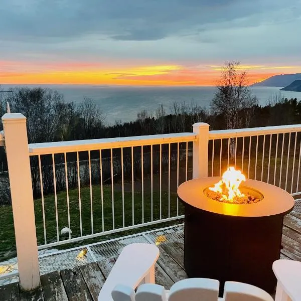 Auberge Cap aux Corbeaux, hotel v destinaci Baie-Saint-Paul