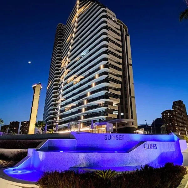 SUNSET CLIFFS sea view apartments, hotel a Benidorm