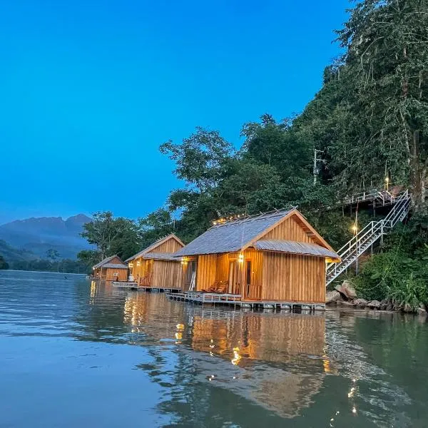 Nongkhiaw The Float House, hotel in Muang Ngoy