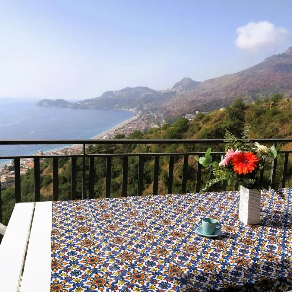 Collina del Sole, ξενοδοχείο σε Letojanni