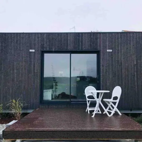 Tiny house à la campagne, hotel in Obrechies